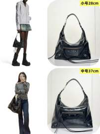 Picture of Balenciaga Handbags _SKUfw220571891fw